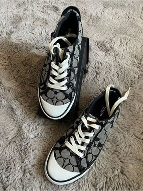 Coach Women's BARRETT II Sneakers Tennis Shoes Size 8.5B  Low Top Lace-Up